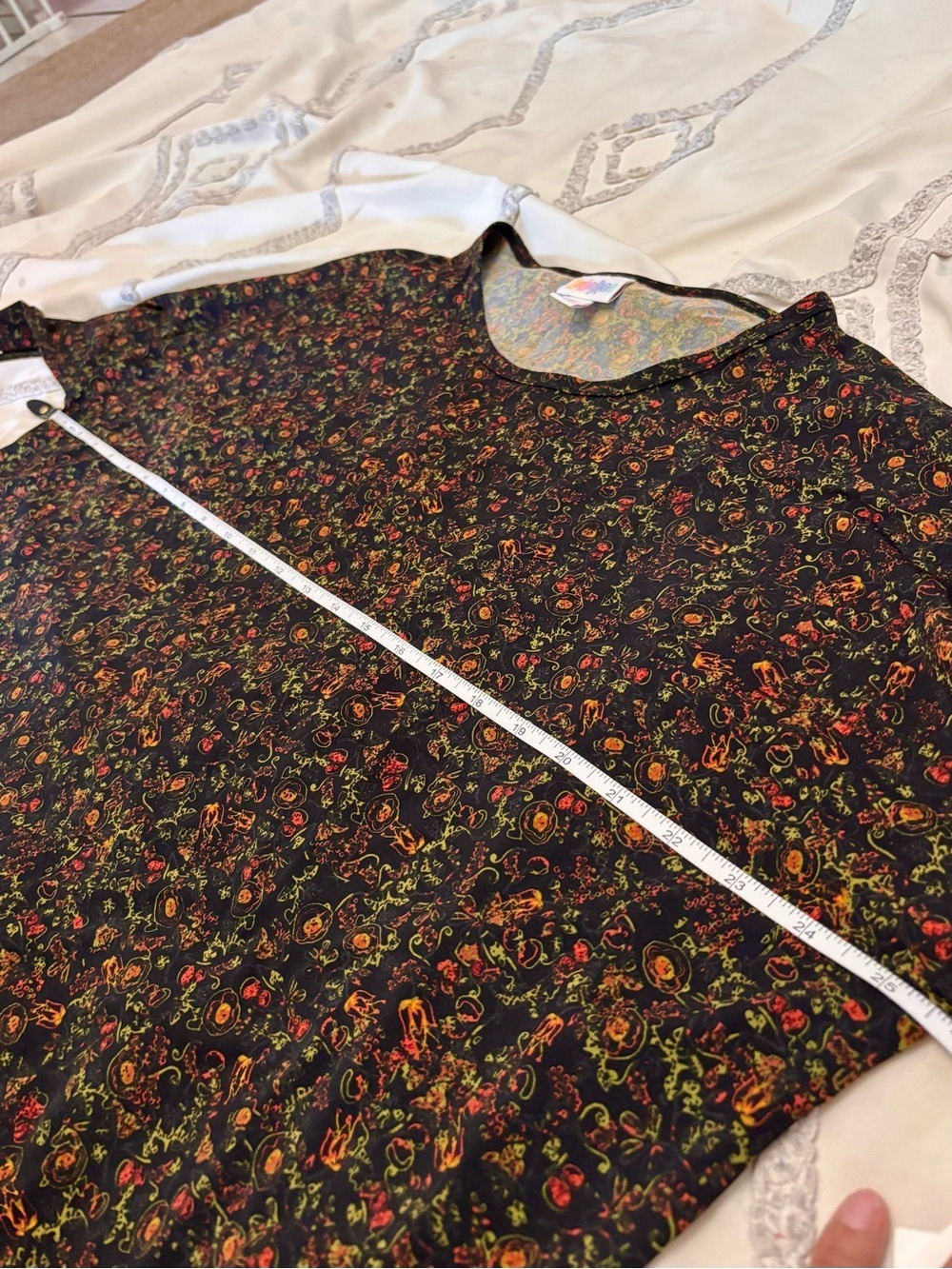 LuLaRoe Irma Black Multicolor Floral Print High Low Tunic Top Size Medium NWT - Picture 4 of 10